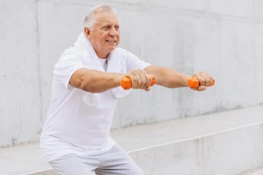 Wright pone el foco entre los 35 y los 45: lo que se debe mover, comer y dormir para sostener músculos y huesos