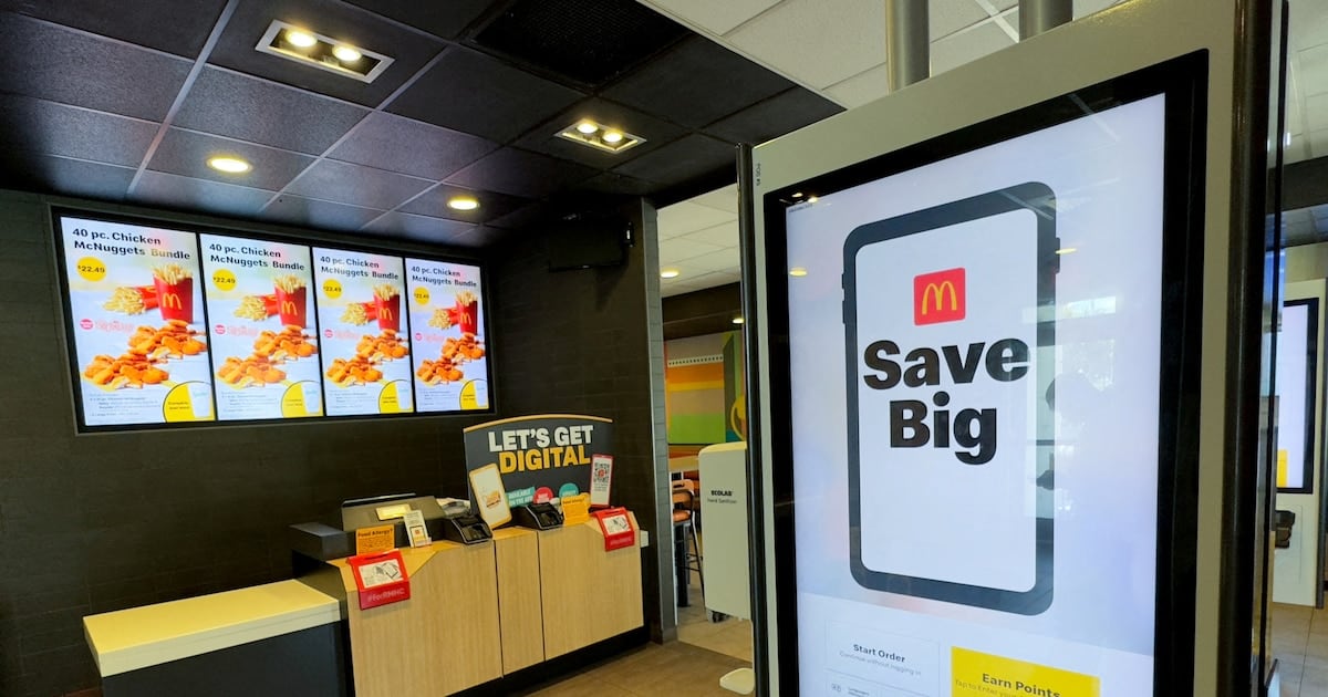 McDonald's ajusta precios por local con una herramienta de aprendizaje automático y suma quejas de franquiciados