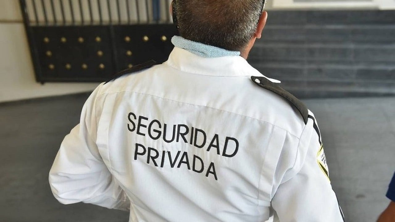 Acuerdo paritario en seguridad privada: el vigilador general cobrará un total conformado de $1.930.000 desde diciembre
