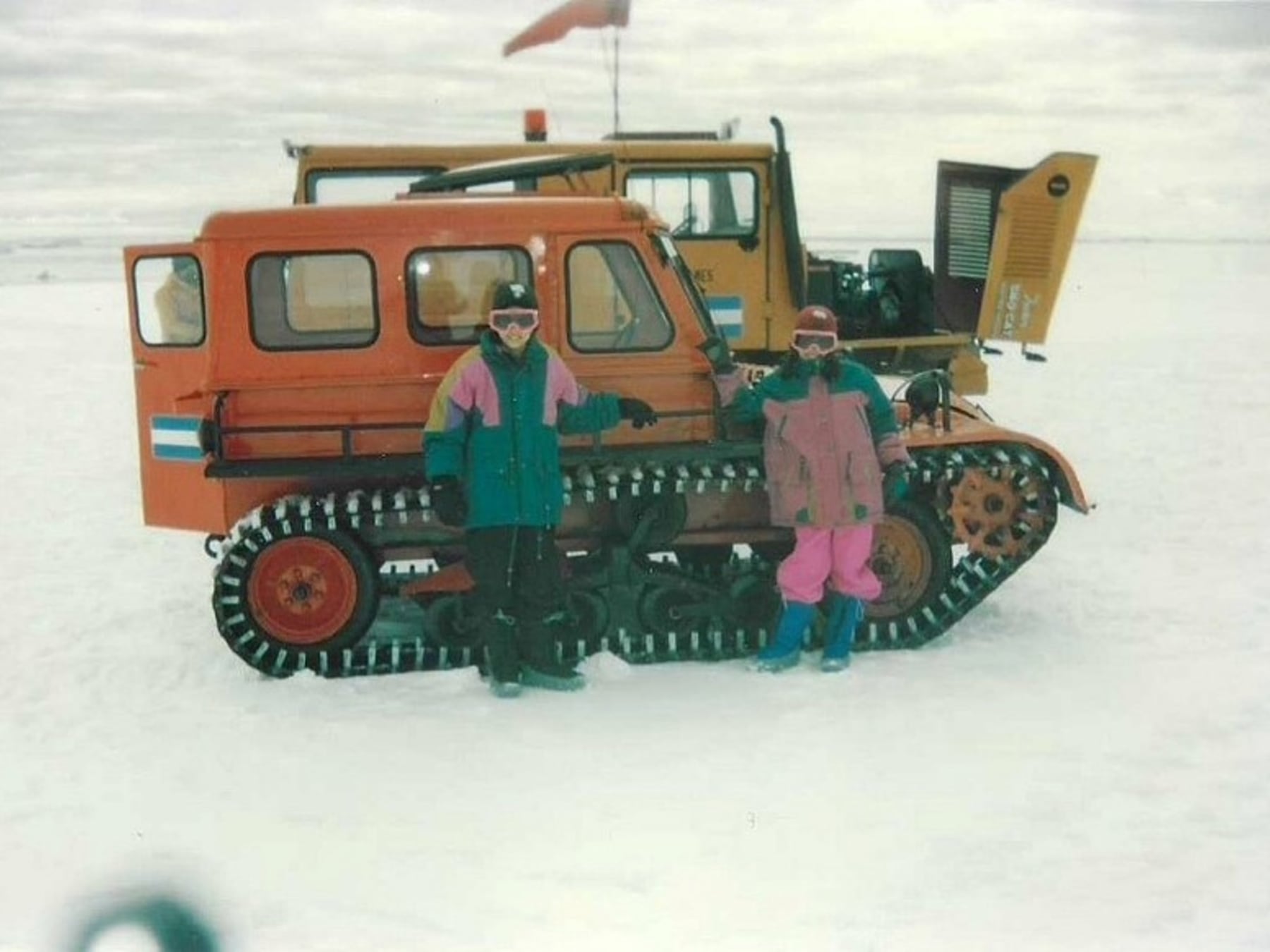 La infancia antártica de Natalia López: de la Base Esperanza a la radio