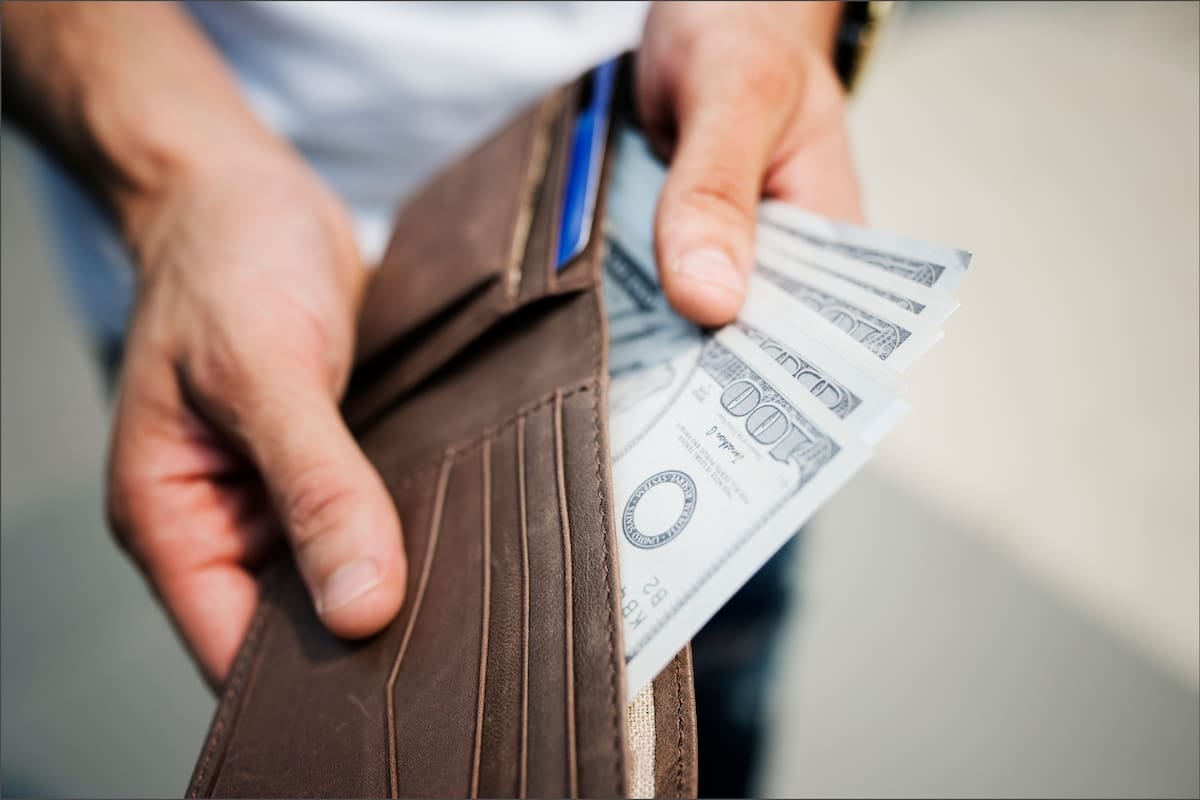 El dólar oficial y el blue quedaron a sólo cinco pesos de distancia y la inflación porteña volvió a acelerarse