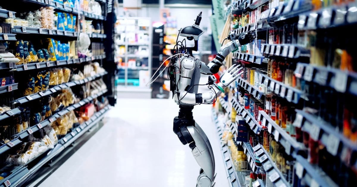 La mayor cadena de Dinamarca prueba robots nocturnos para reponer góndolas y apunta a operarlos sin humanos en 2027