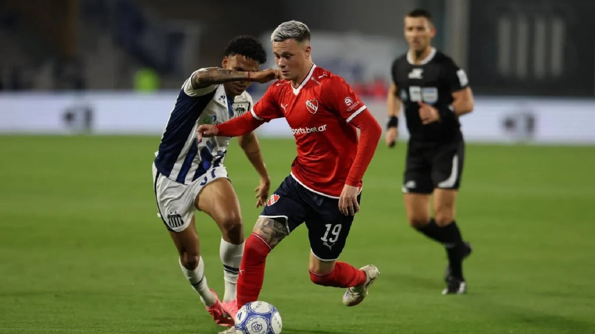 Independiente se chocó con el VAR en Córdoba y volvió con un punto que sabe a poco
