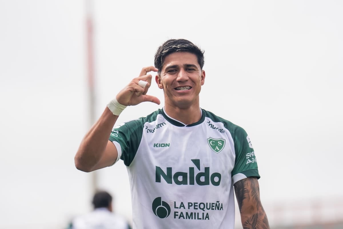 Marabel, el nueve que se sostiene en pie: a un gol de destronar a Modica y de hacer historia en Sarmiento