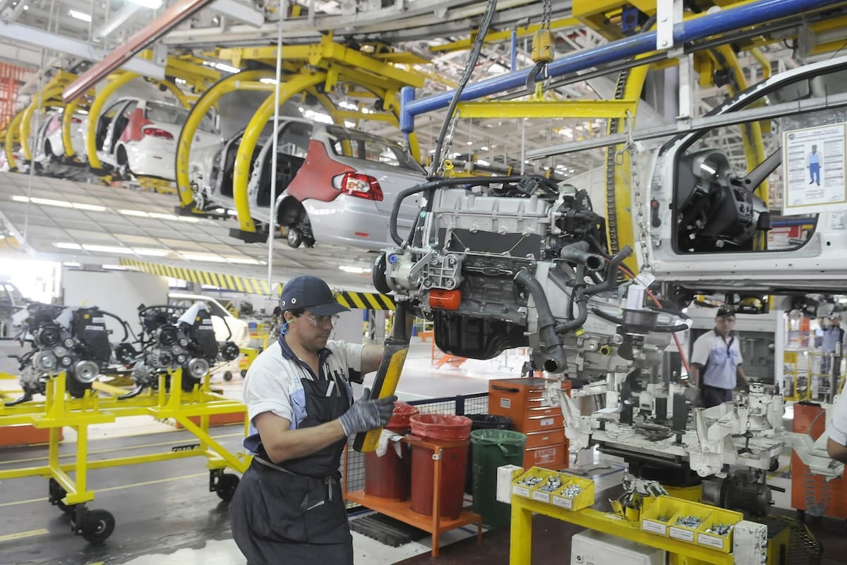 La industria usó el 58,5% de su capacidad en agosto y quedó por debajo de la marca de 2025
