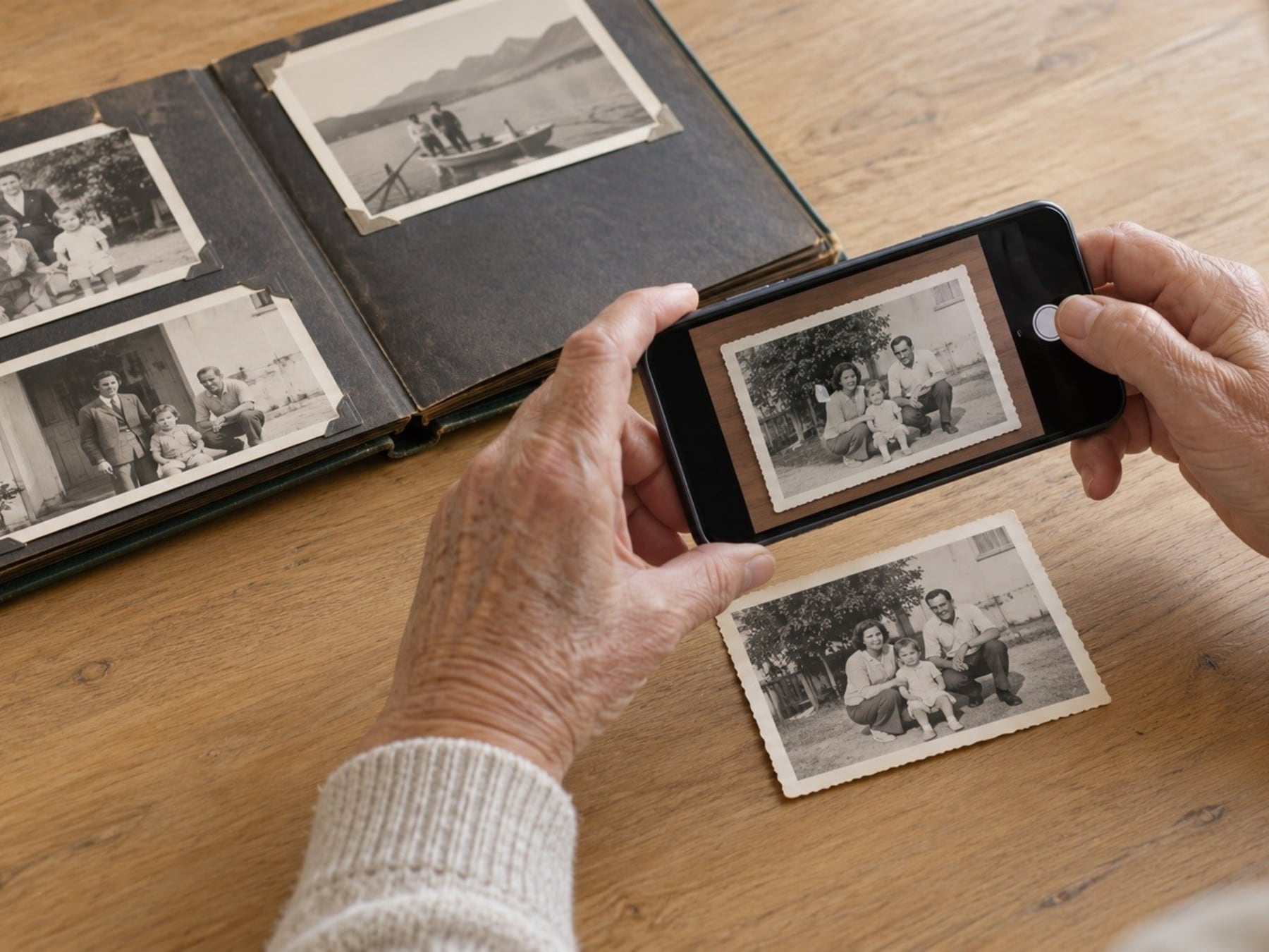 Cómo pasar las fotos de papel al celular sin perderlas y cuidarlas después