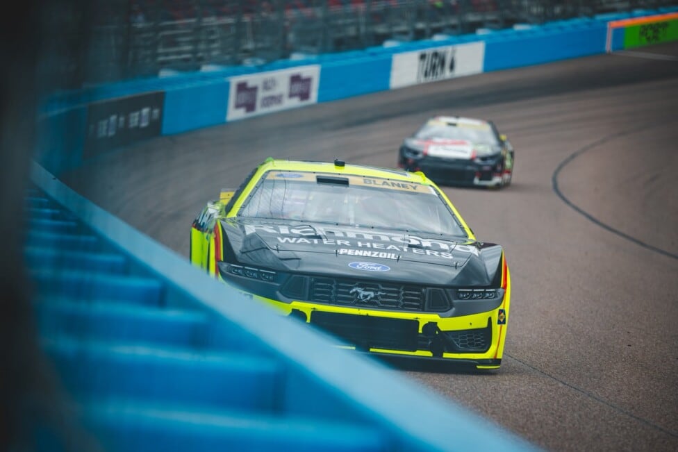 Pole a la gallega: Blaney manda en Phoenix y deja a Larson complicadísimo en la pelea por el título