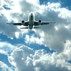 Argentina mantiene la presión impositiva más alta de la región sobre los pasajes aéreos internacionales