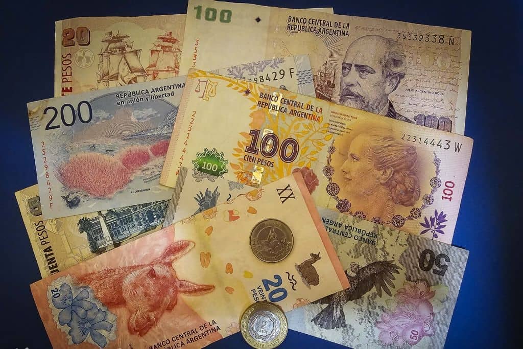 El dólar oficial abre estable en $1.500 y la inflación mensual alcanza el 1,9%