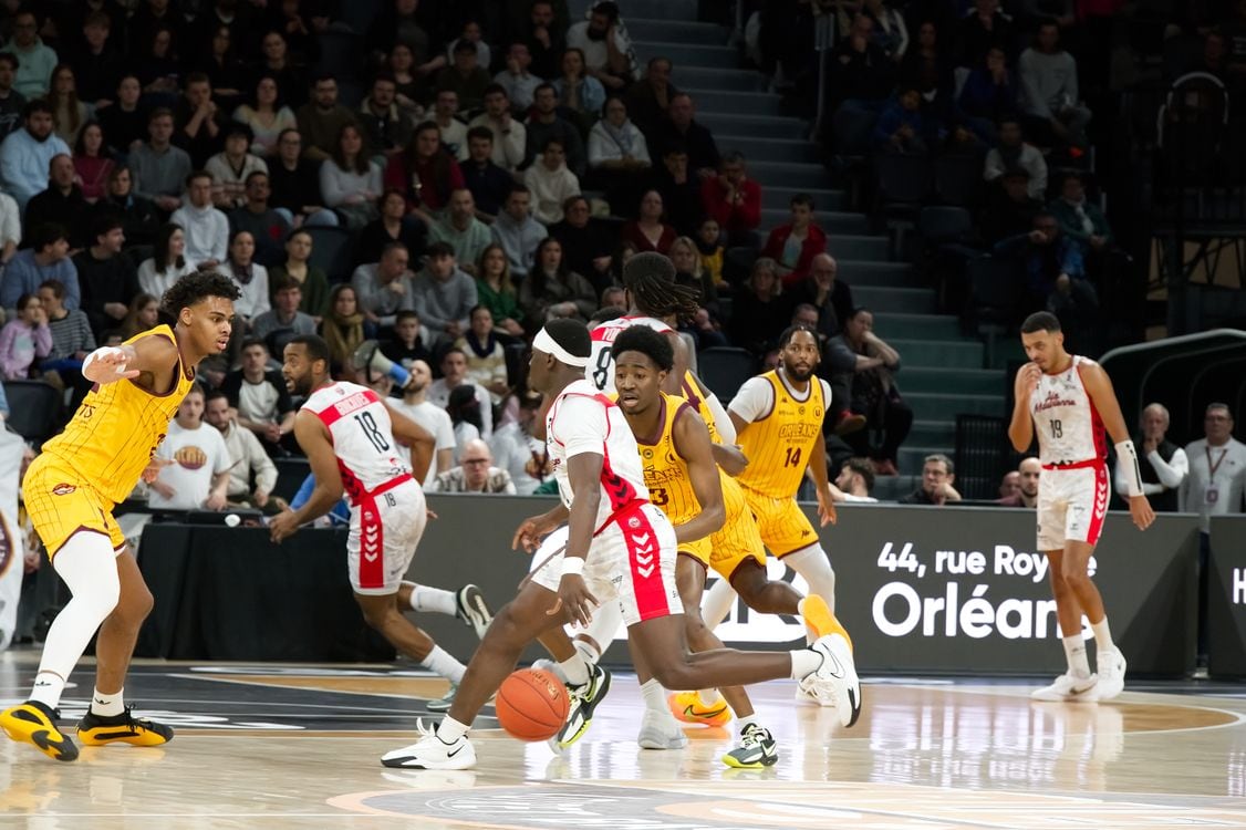 Valencia tomó aire en el Roig Arena y>[[PLACEHOLDER]]