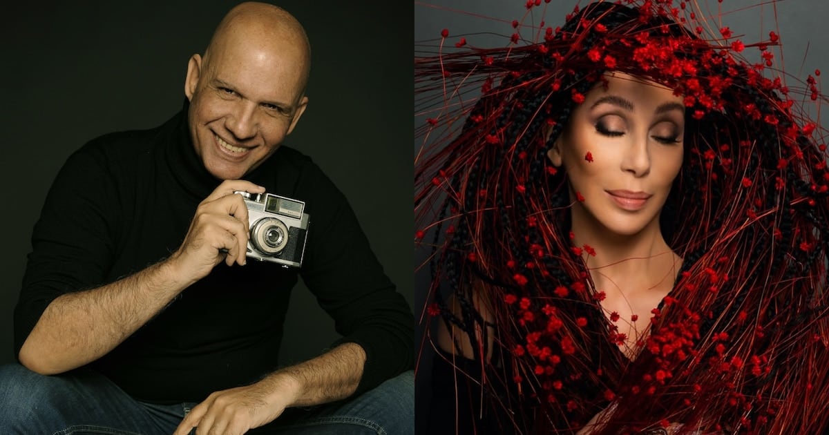 Cher tardó un día entero en posar y terminó con una carta para Machado